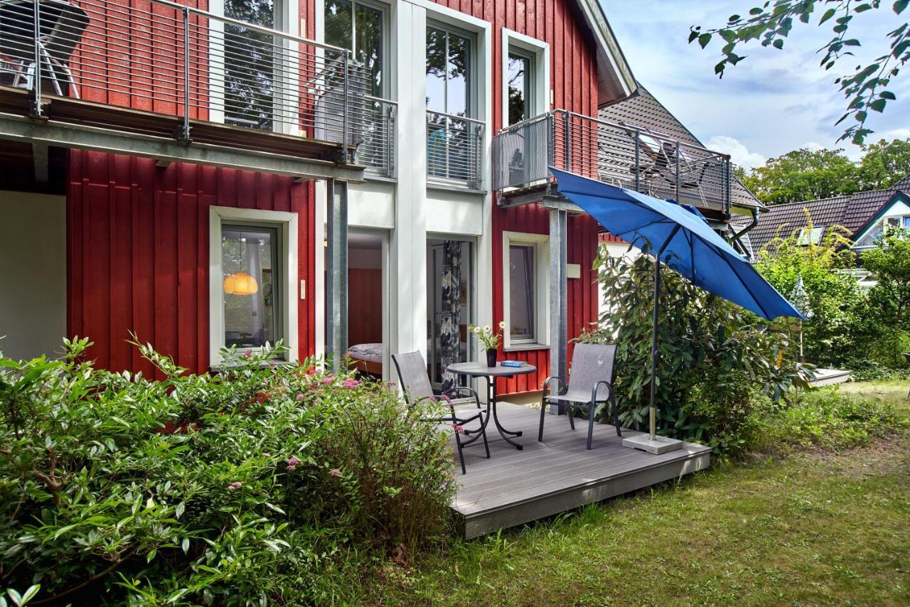 Ferienwohnungen Haus Am Deich Prerow Exterior photo