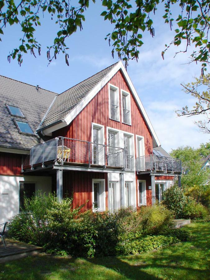 Ferienwohnungen Haus Am Deich Prerow Exterior photo